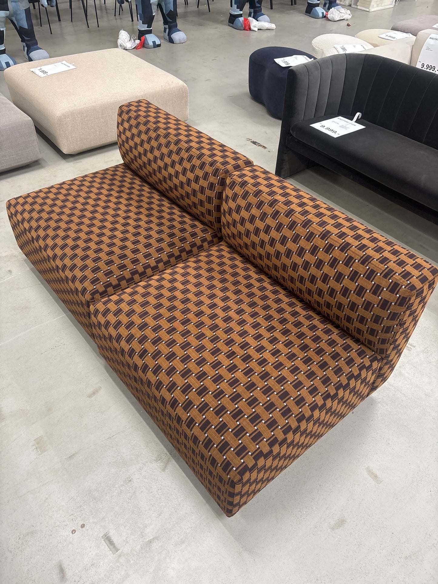 Develius 2. pers sofa ( polstrede sider) fra Andtradition