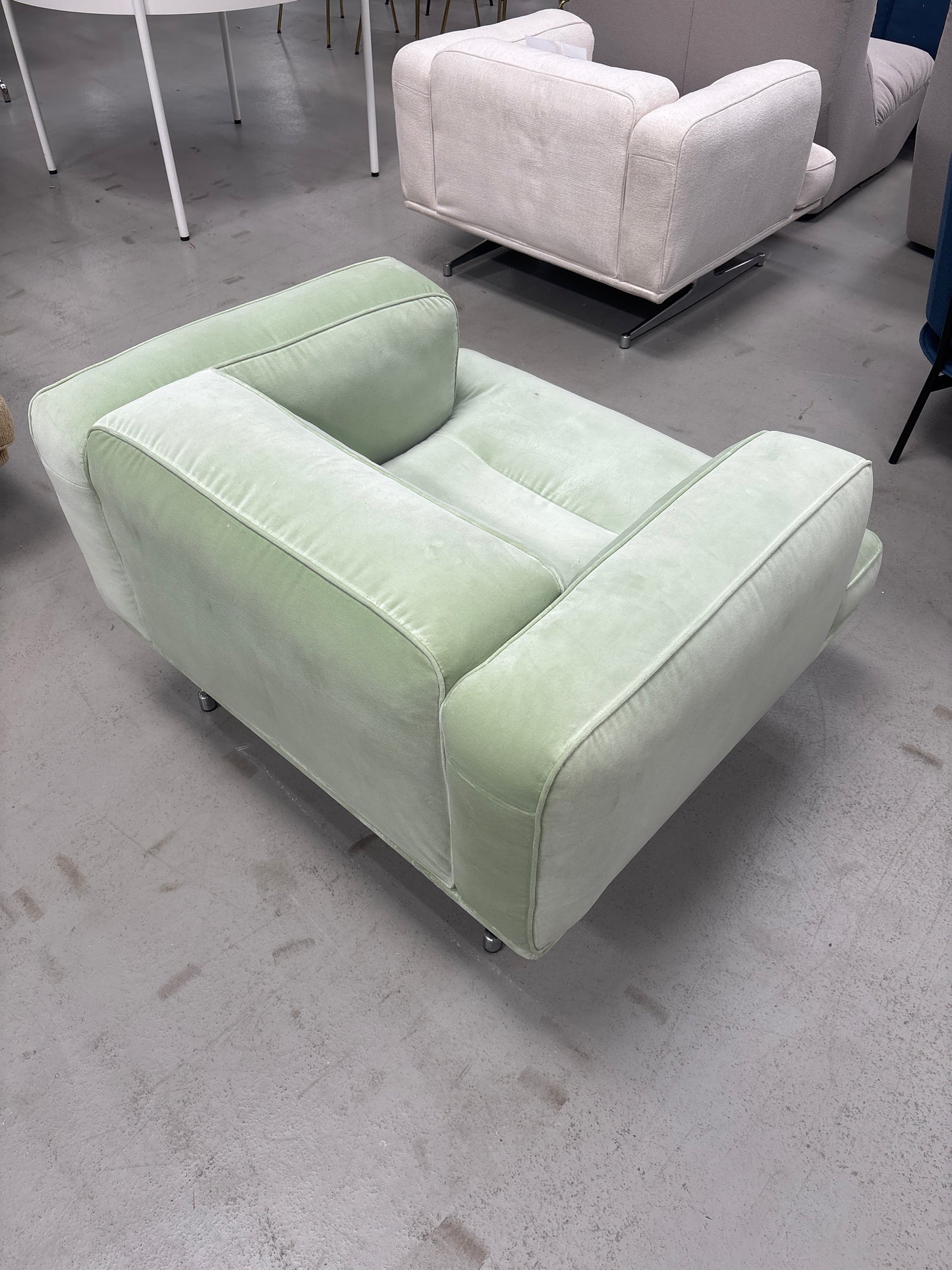 Inland AV21 Lounge Chair