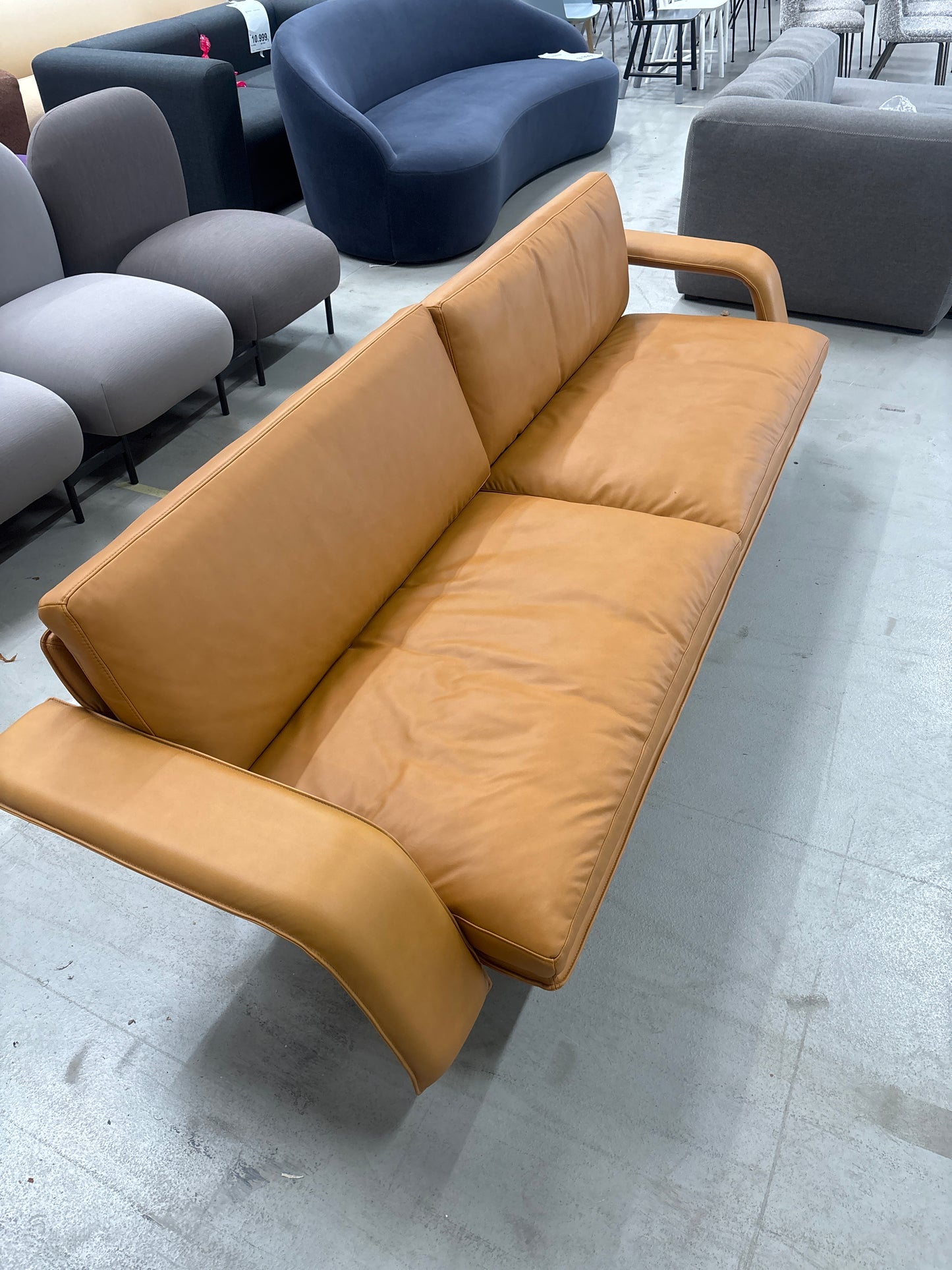 Meantime AV30 2 Pers. Sofa fra &Tradition