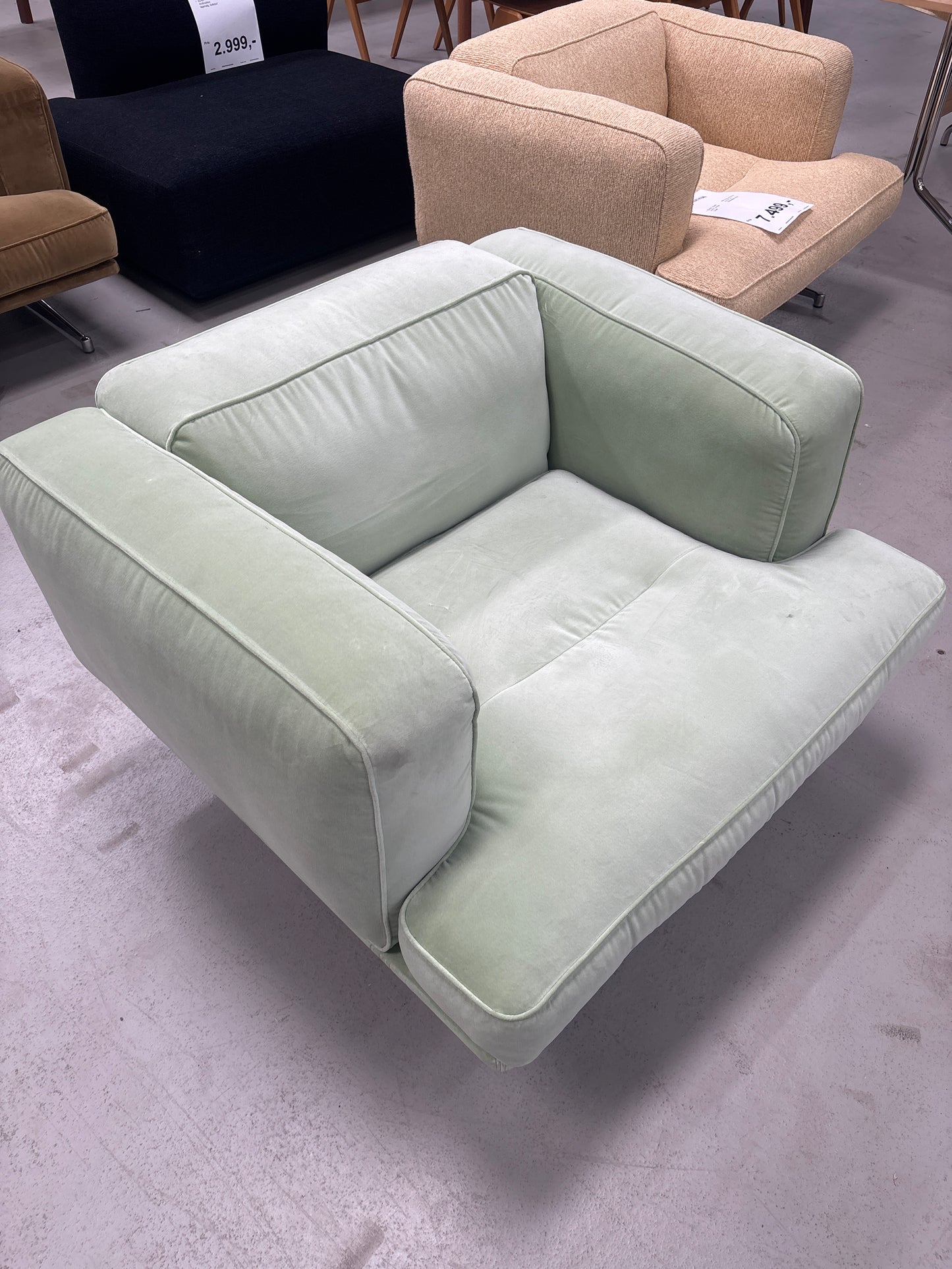 Inland AV21 Lounge Chair