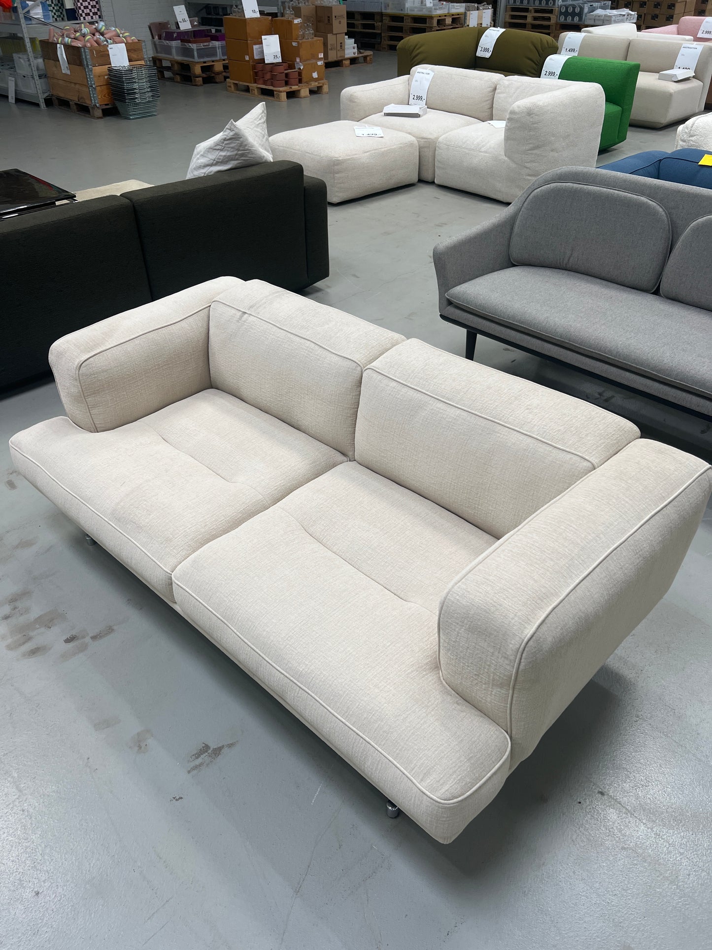 Inland AV22 sofa
