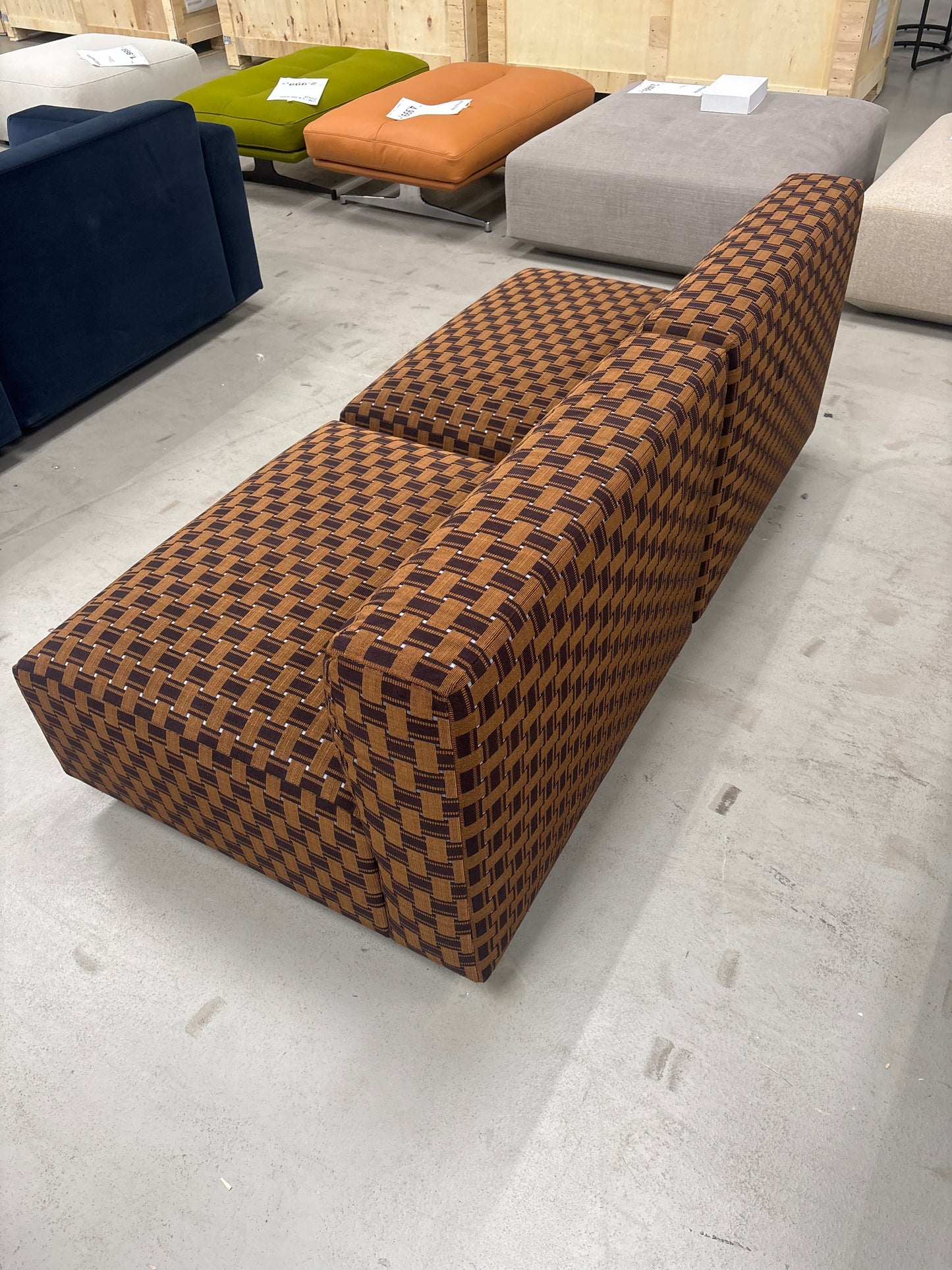 Develius 2. pers sofa ( polstrede sider) fra Andtradition