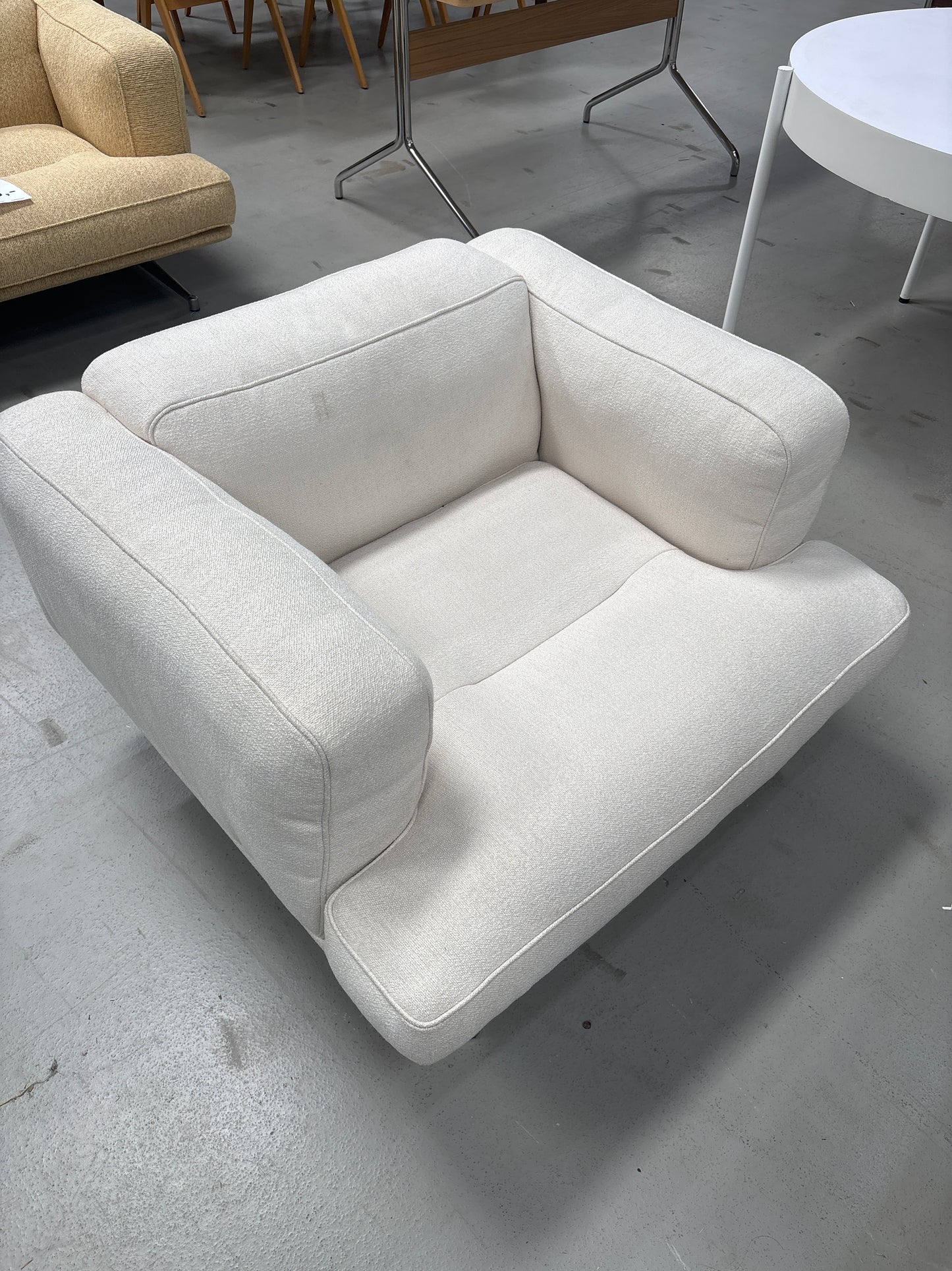 Inland AV21 Lounge Chair