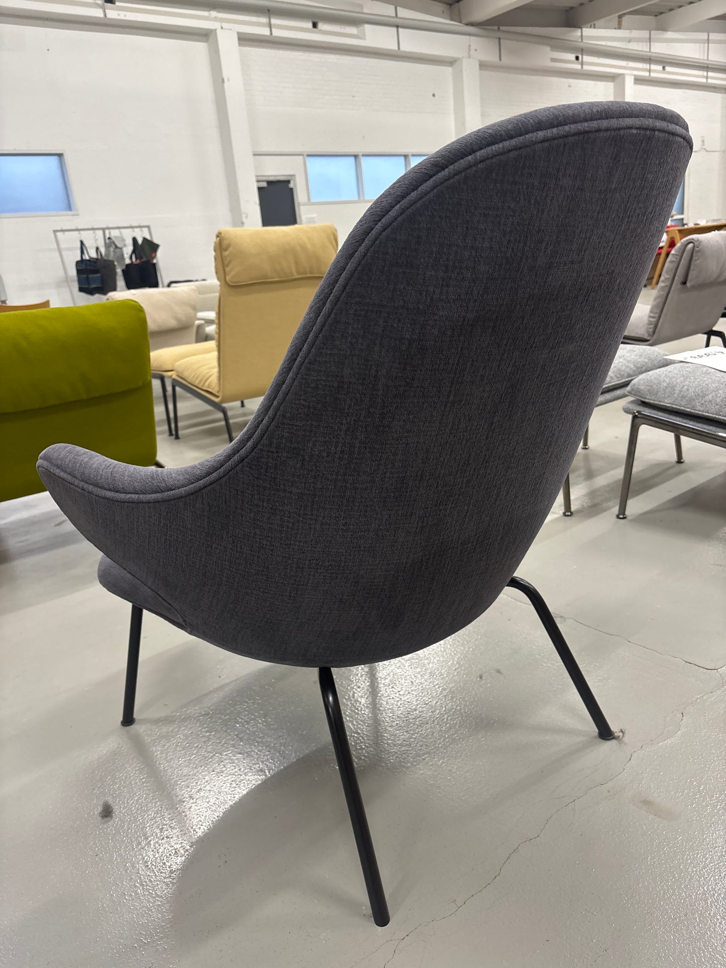 Catch Lounge Chair JH14