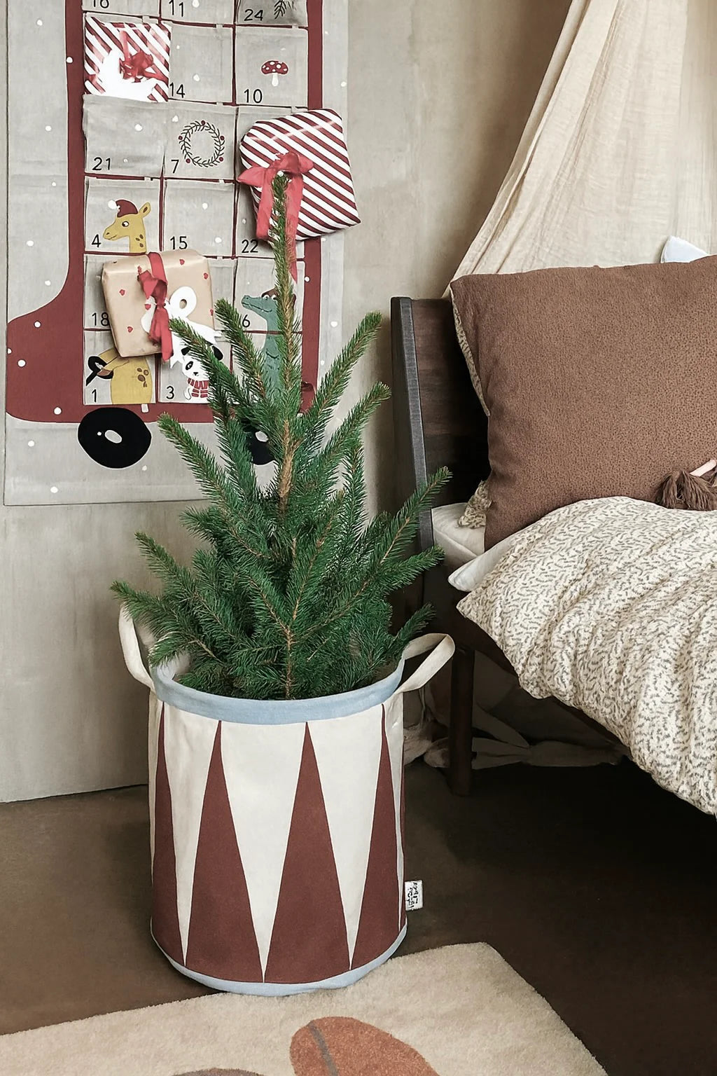 Christmas Drum Basket