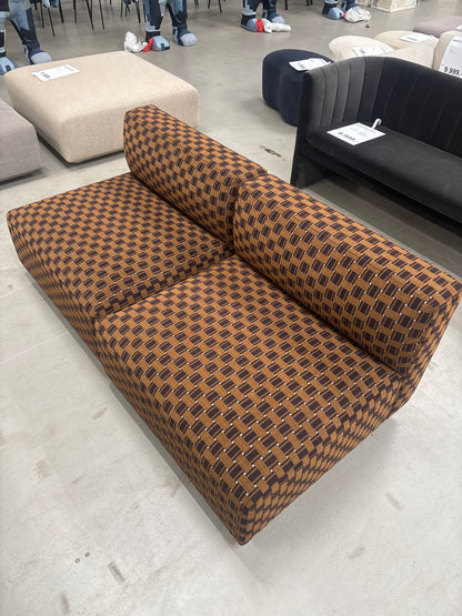 Develius 2. pers sofa ( polstrede sider) fra Andtradition