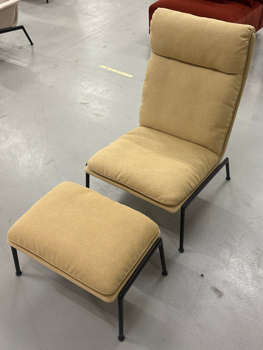 Muno LN16 Lounge Chair + Skammel