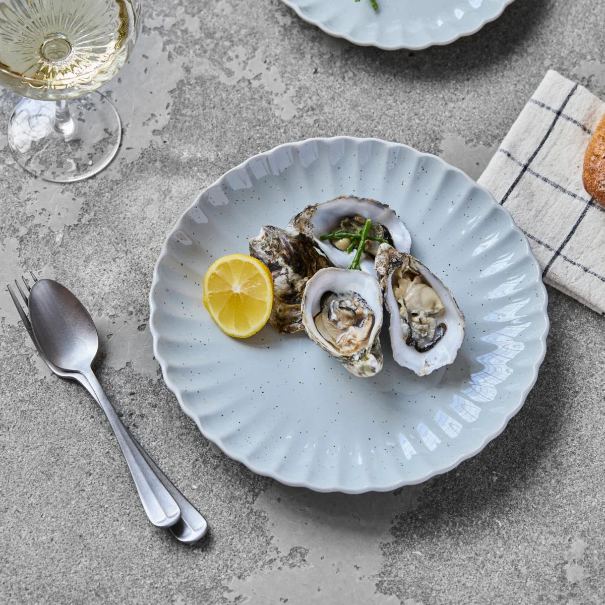 Middagstallerken Scallop, Lyseblå