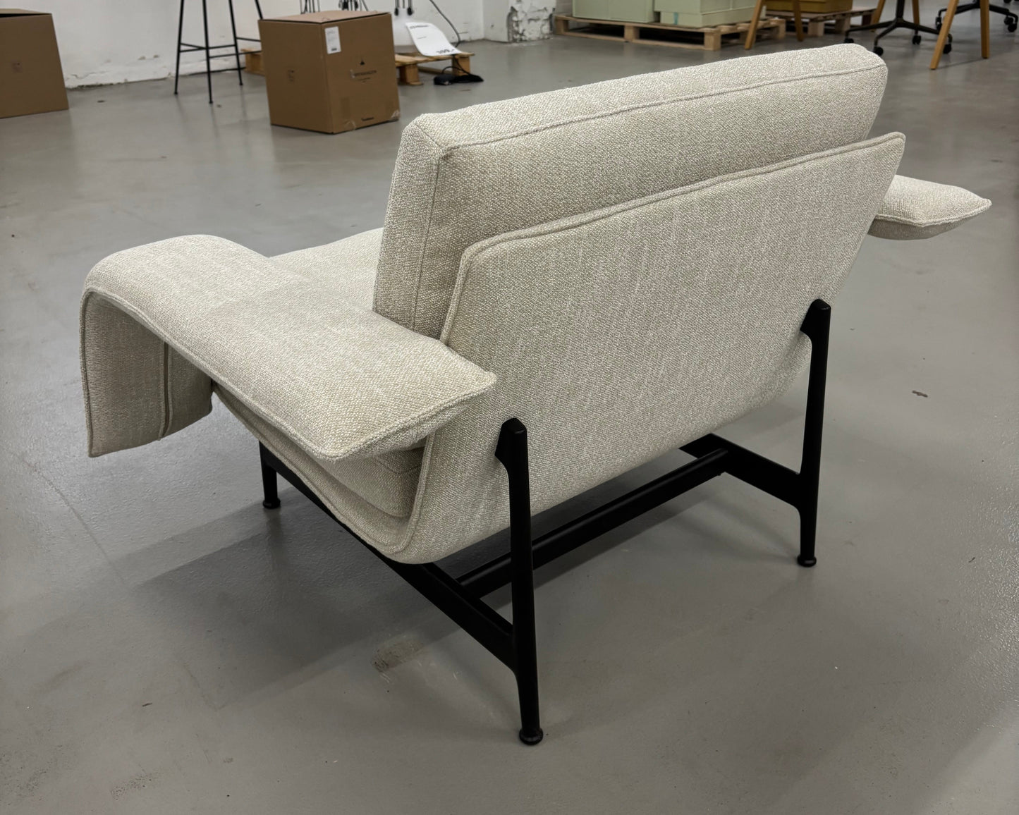 Meantime AV29 Lounge Chair