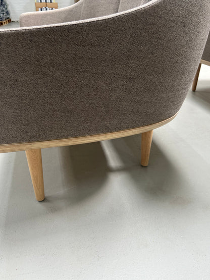 Lunar sofa, eg, Main Line Flax 23