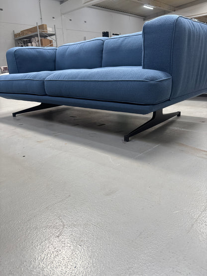 Inland AV22 sofa