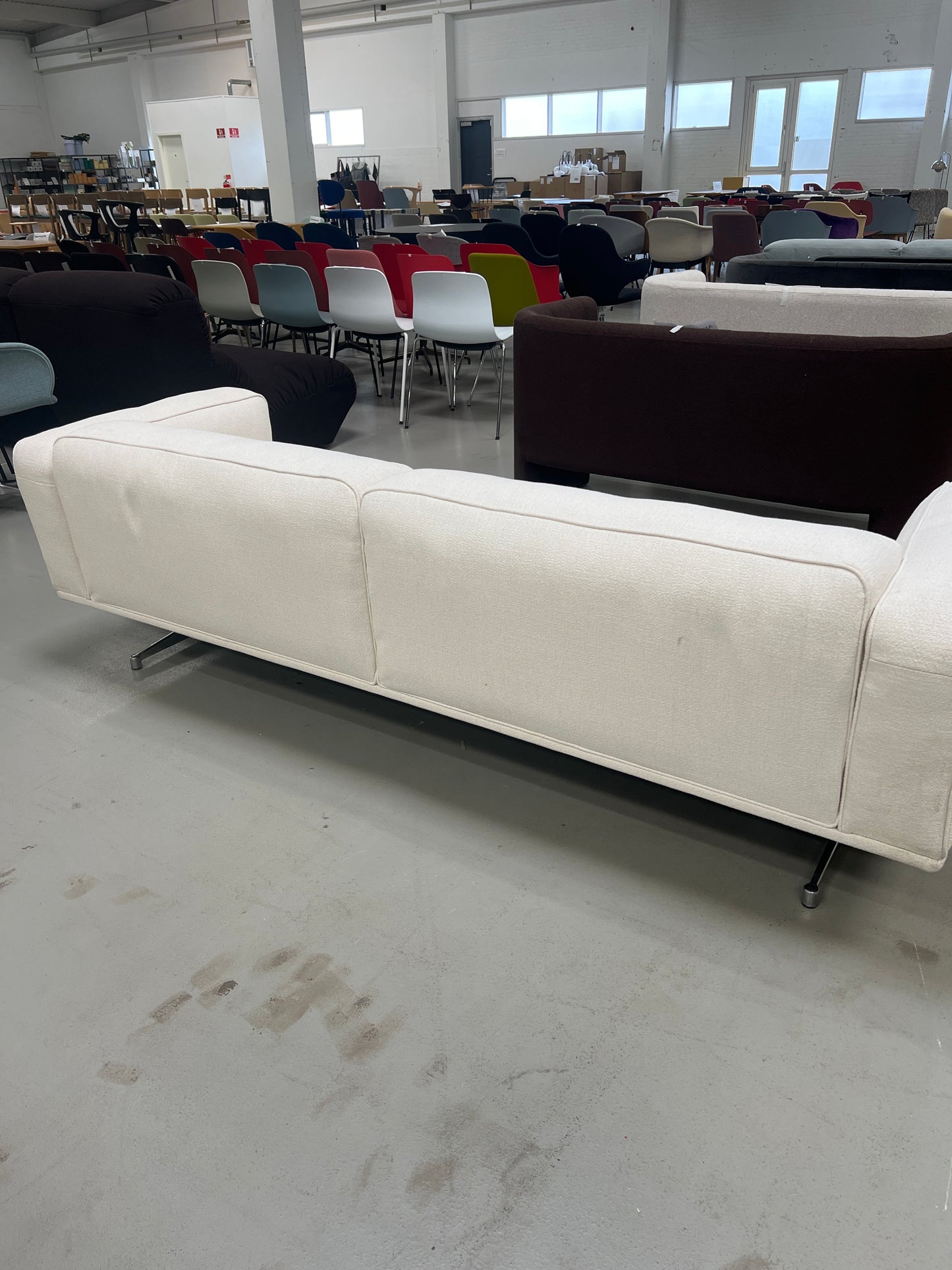 Inland AV23 Sofa