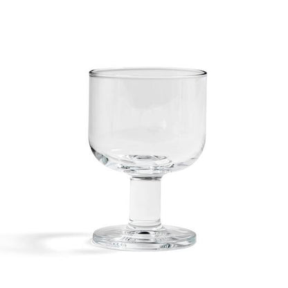Tavern Glas, Medium