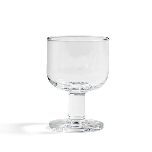 Tavern Glas, Medium
