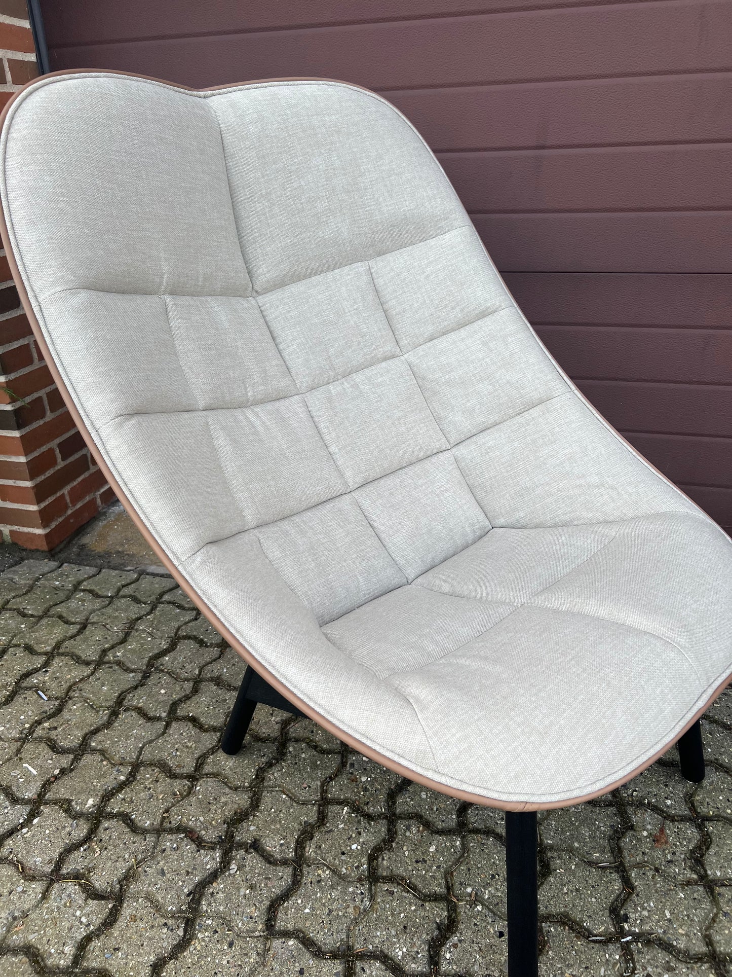 Uchiwa Quilted, Lænestol
