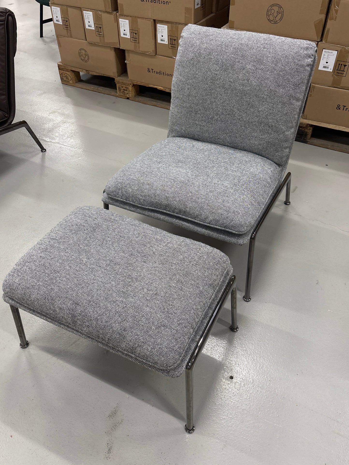 Muno LN18 Lounge Chair + skammel