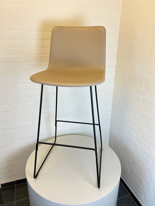 Pato Sledge Barstool (køkken), Sort/læder